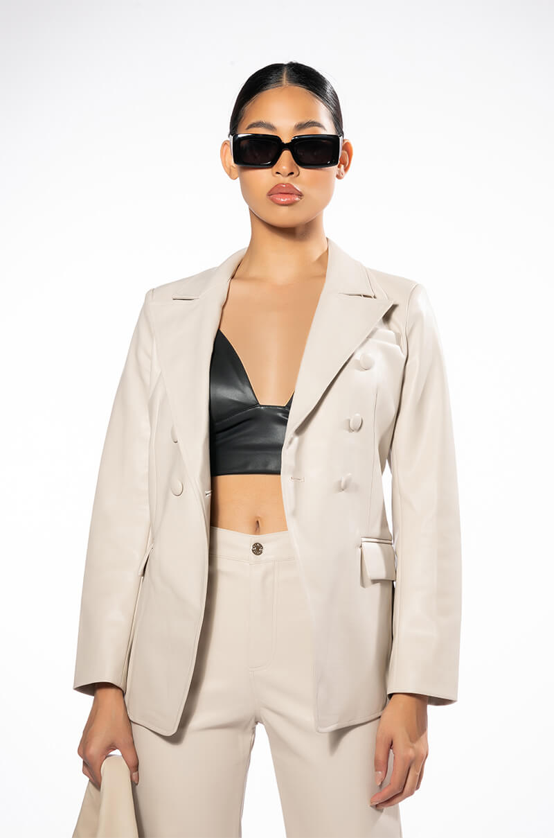 TE QUIERO VEGAN LEATHER OPEN BACK BLAZER