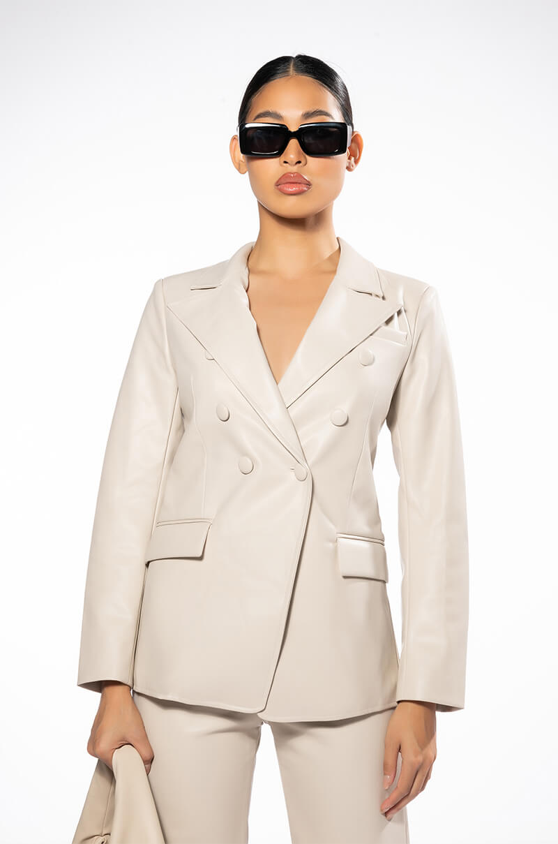 TE QUIERO VEGAN LEATHER OPEN BACK BLAZER