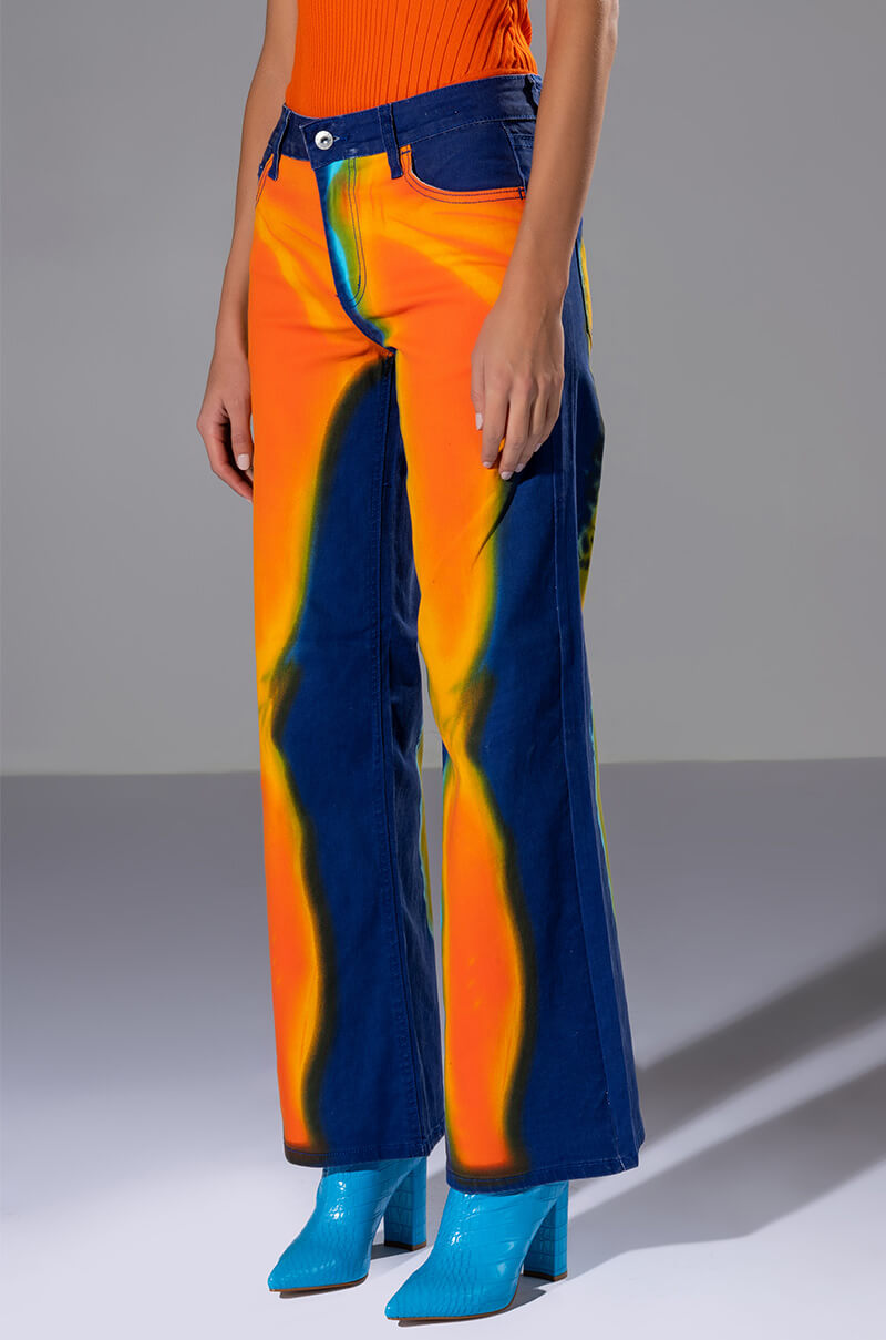 TEMPERATURE RISING RELAXED JEANS