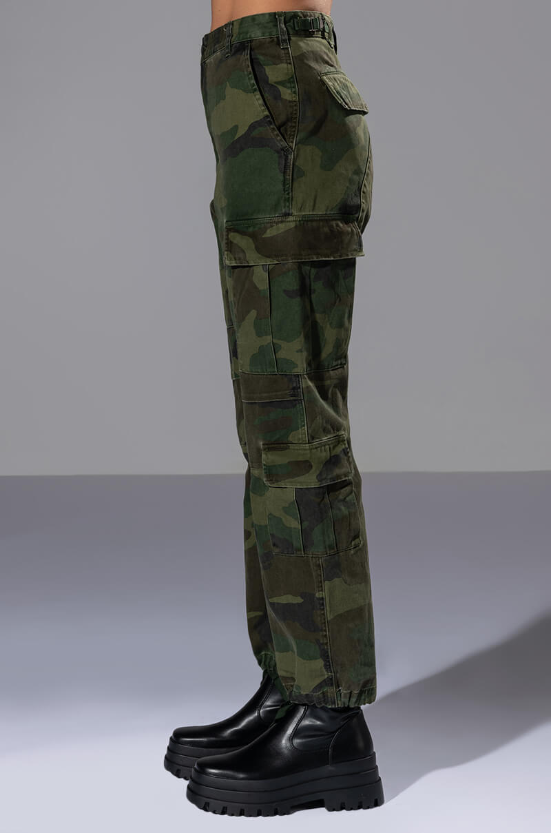 THE ULTIMATE CINCHED ANKLE CARGO PANT