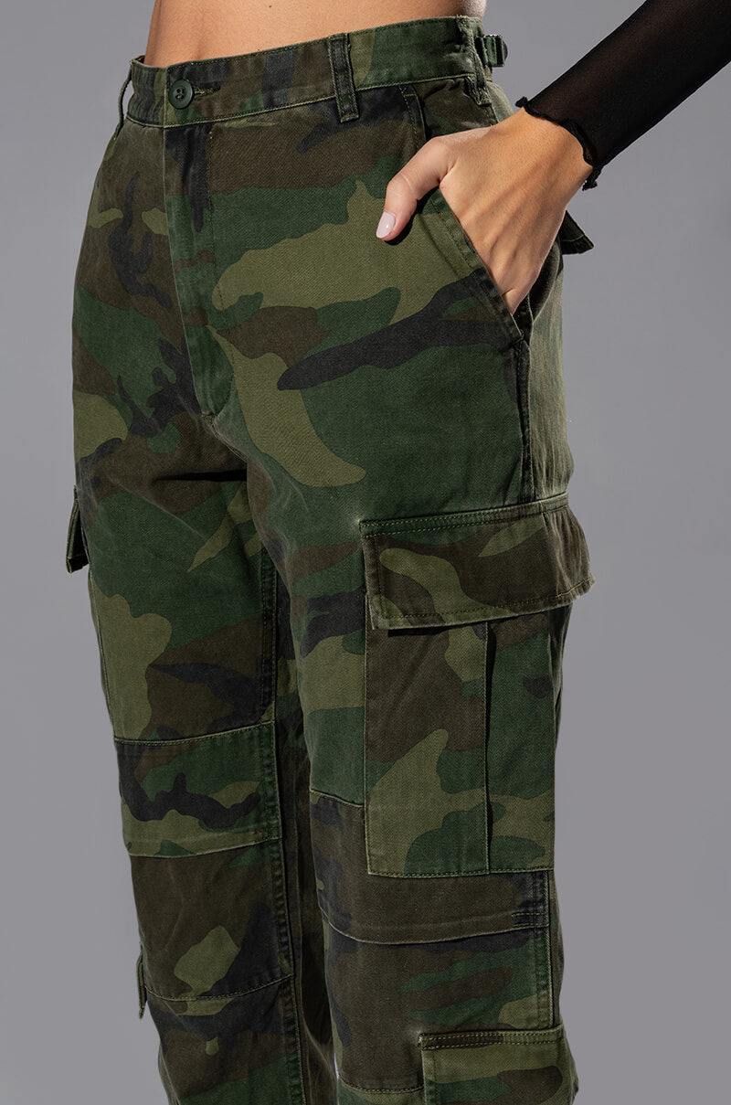 THE ULTIMATE CINCHED ANKLE CARGO PANT