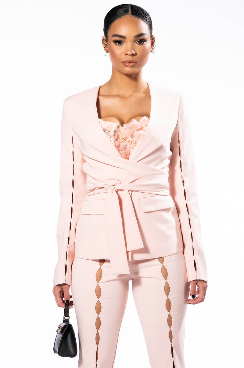 THE TINO SMALL KEY HOLE WRAP BLAZER