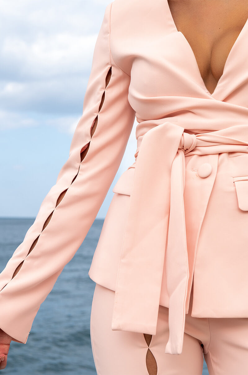 THE TINO SMALL KEY HOLE WRAP BLAZER