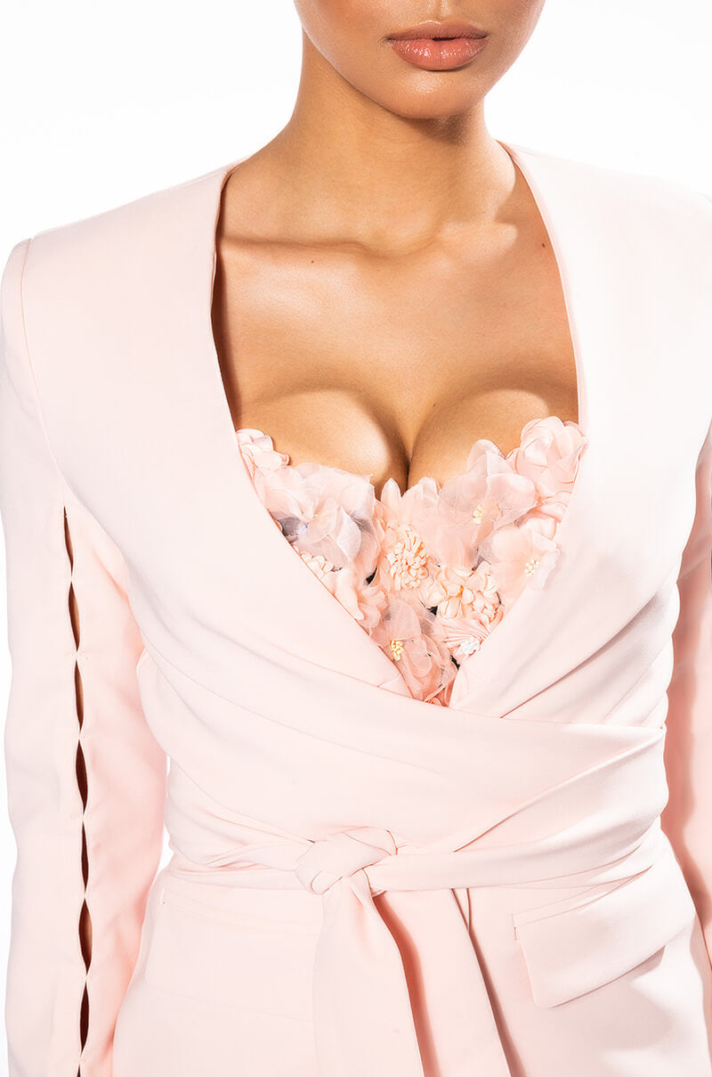 THE TINO SMALL KEY HOLE WRAP BLAZER