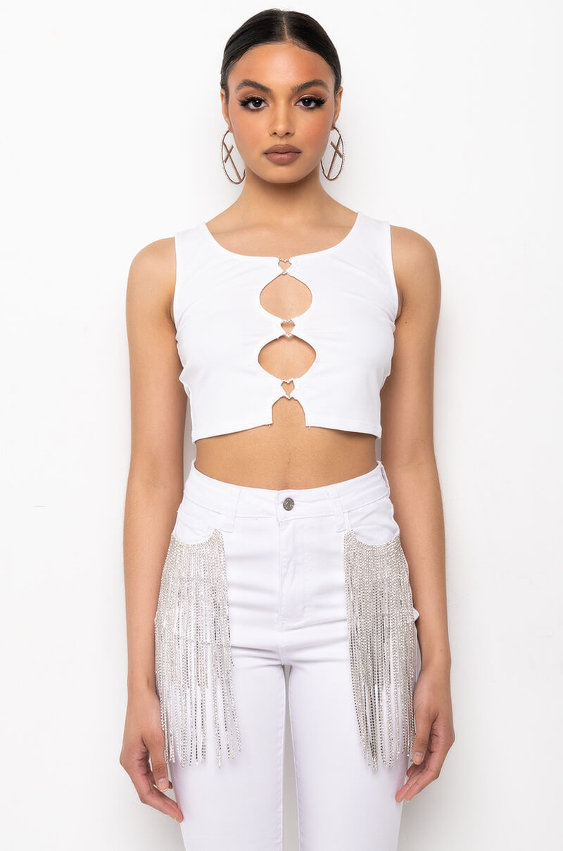 TOO CUTE HEART DETAIL CUTOUT CROP TANK