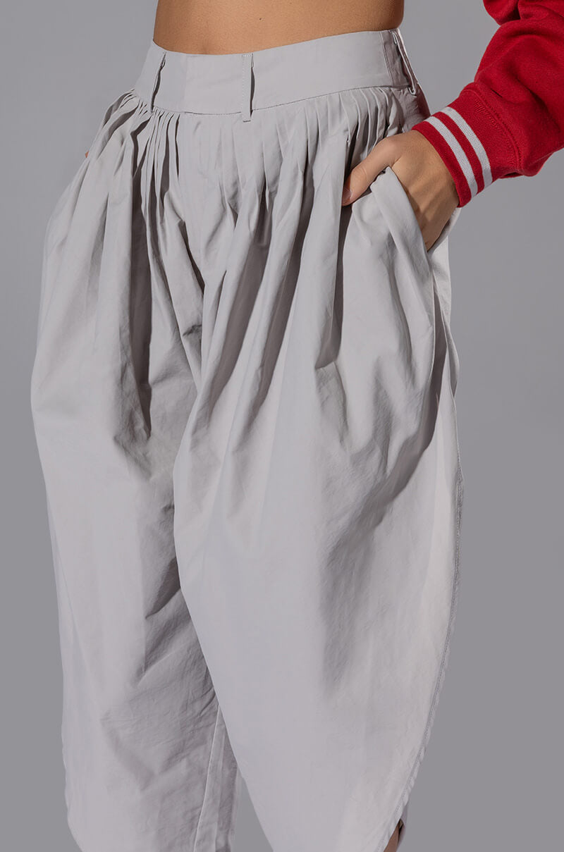 TRE CHIC CROPPED OVERSIZED PANTS
