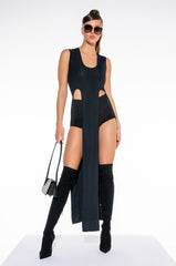 TWIN FLAME HIGH SLIT SLEEVELESS BLOUSE