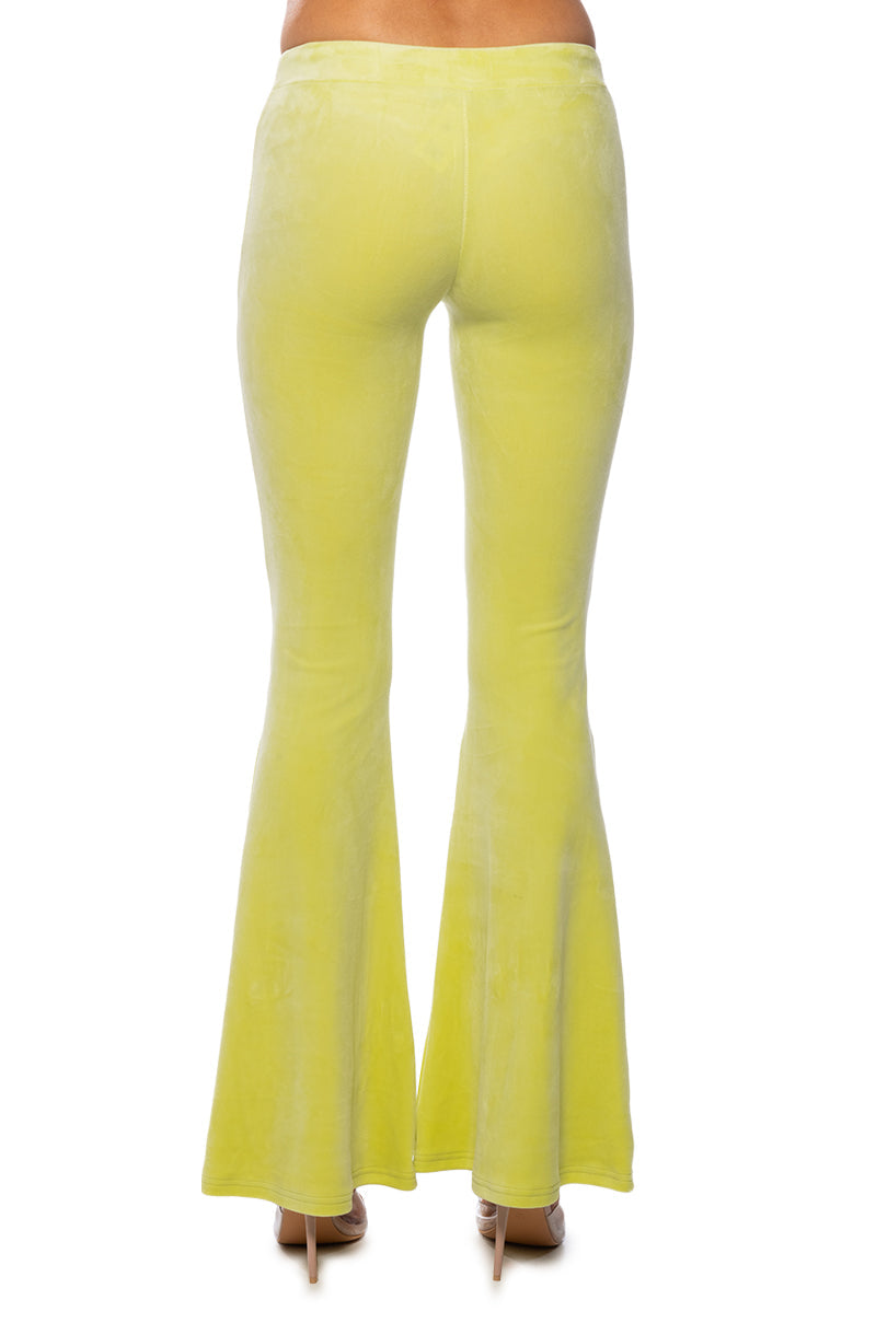 TYPICAL ATTITUDE SWEATPANT IN LIME