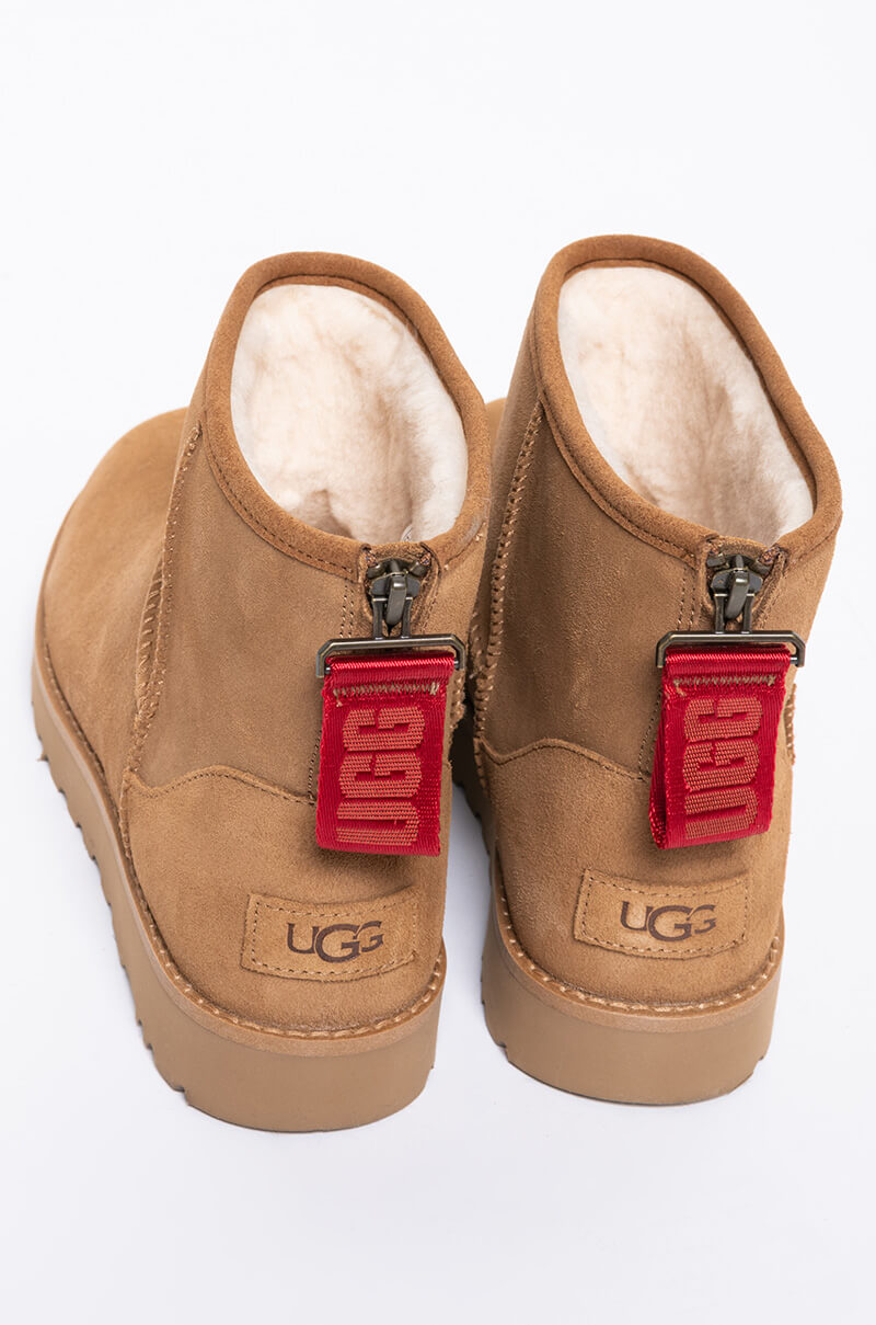 UGG CLASSIC MINI LOGO ZIP