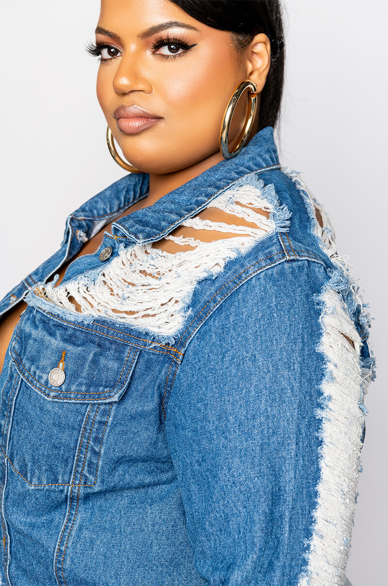 ULTRA DISTRESSED CROP DENIM JACKET