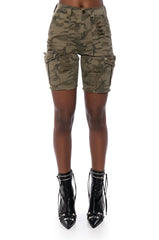 ULTRA HIGH RISE SHREDDED DENIM SHORT