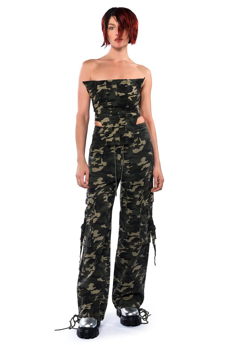 UNSTOPPABLE STRAPLESS CORSET TOP