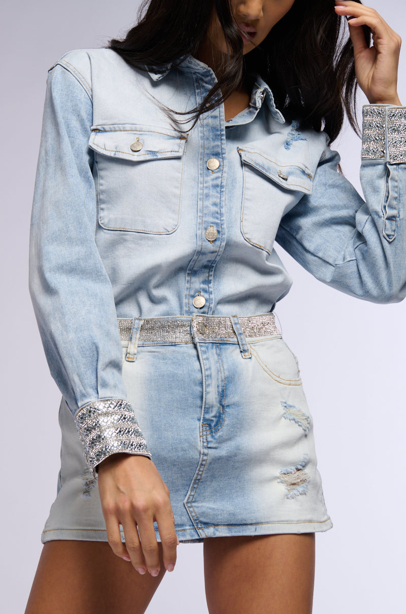 VIOLET DISTRESSED DENIM BUTTON DOWN