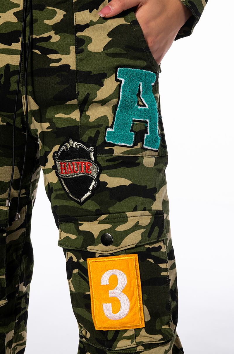 WHATEVER CAMO CARGO JOGGER
