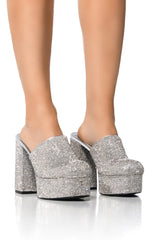 WILKINSON EMBELLISHED CHUNKY CLOG PUMP IN SILVER