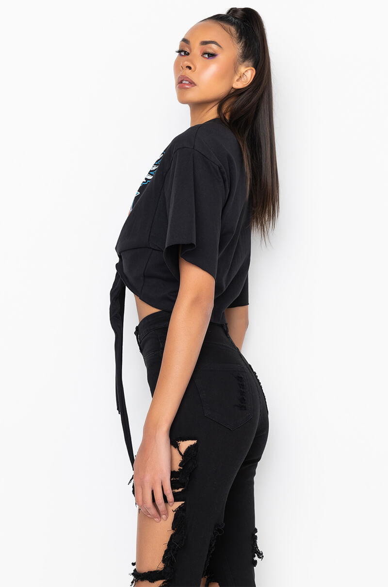 WORLD TOUR TIE FRONT CROPPED GRAPHIC T SHIRT