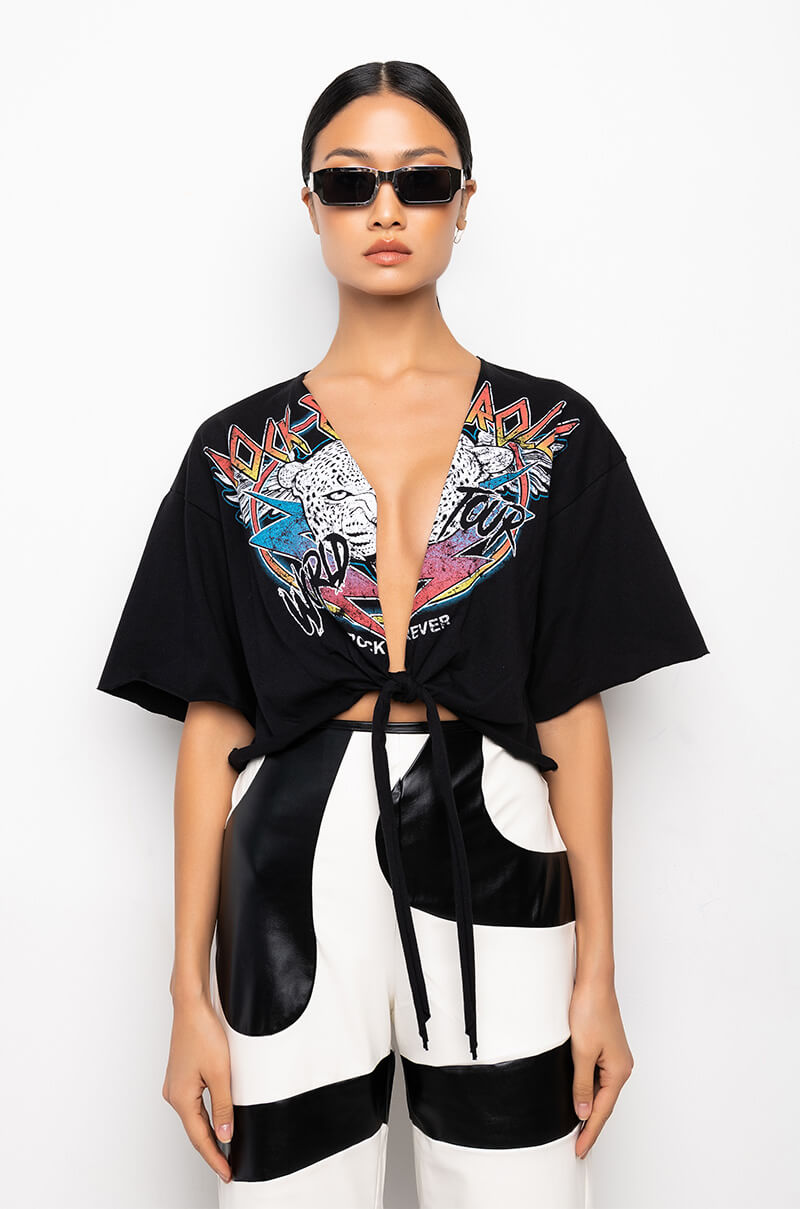 WORLD TOUR TIE FRONT CROPPED GRAPHIC T SHIRT