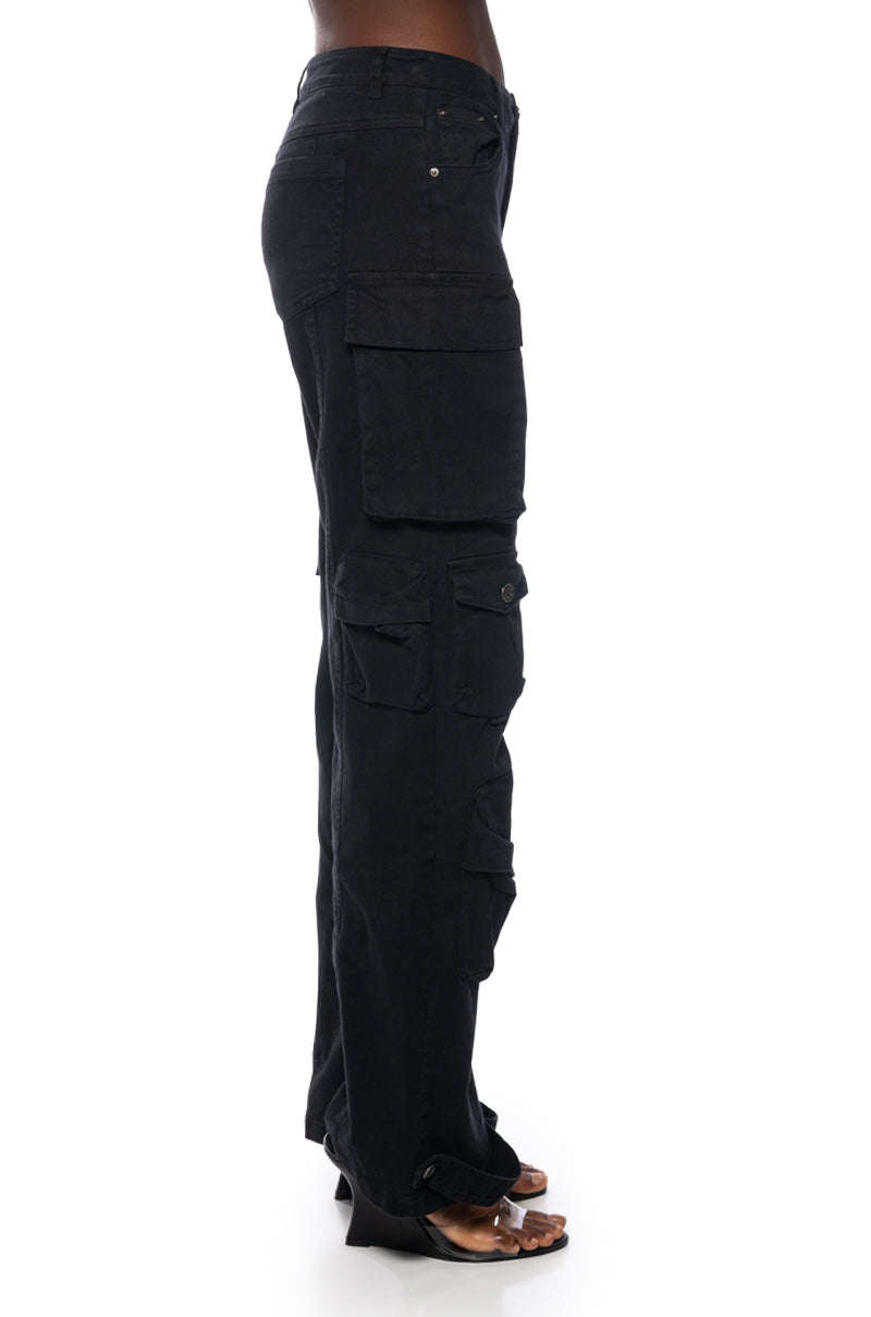 NIGHT OUT MULTI-POCKET CARGO PANT