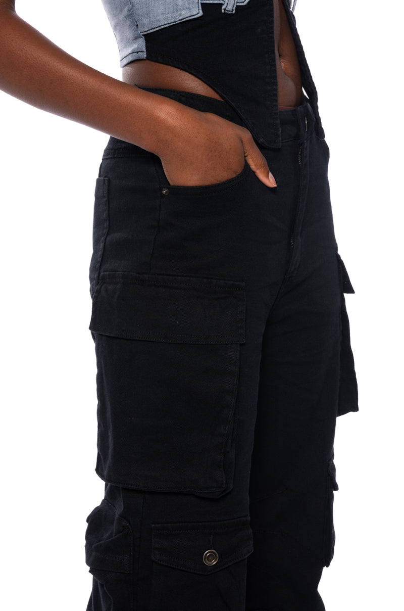 NIGHT OUT MULTI-POCKET CARGO PANT