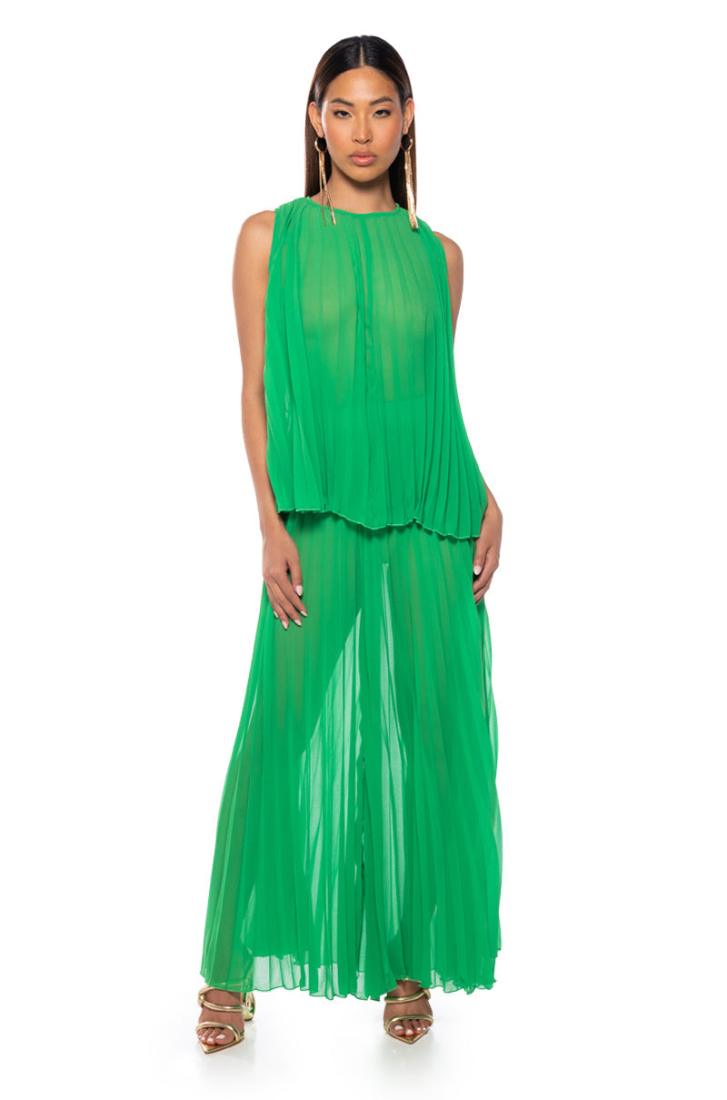 YOUR ULTIMATE PLEATED PALAZZO PANT IN GREEN